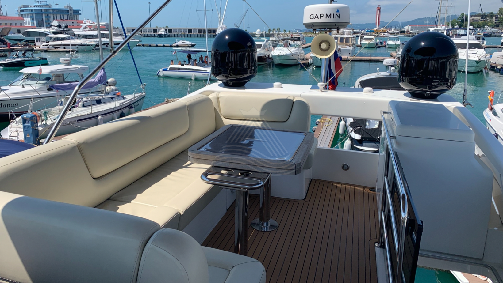 Лето для большинства россиян, - время для путешествий, экскурсий и отдыха. Морская прогулка, это лучшее, что может быть.