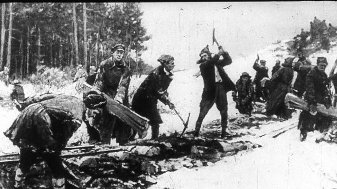 Кто знает чем и какой маралью пользовались строители коммунизма ? В чём различие той марали и марали строителей новой России .