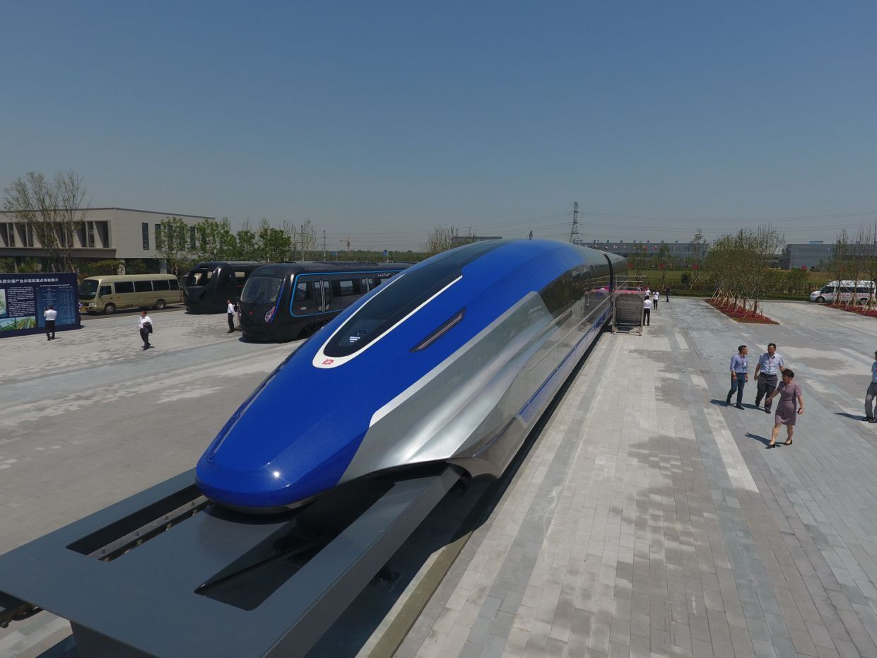 Новые шанхайские поезда на магнитной подушке Shanghai Magnetic ...