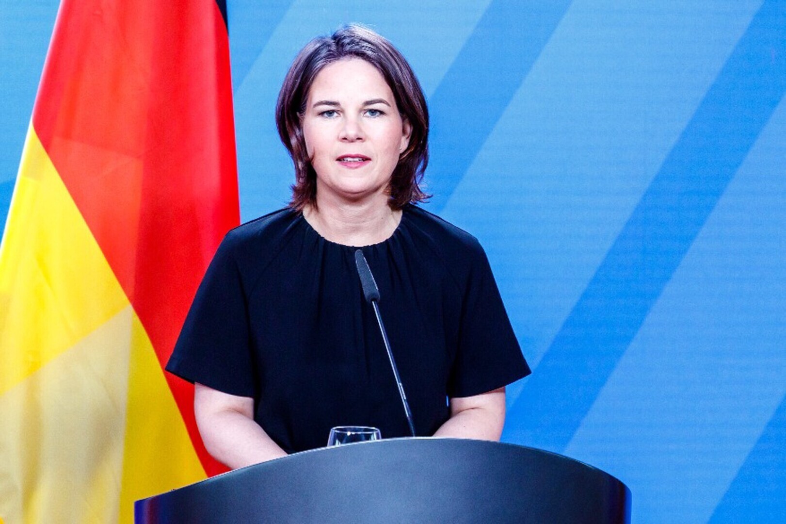 Бербок заявила, что Путин хочет пошатнуть безопасность в Европе.