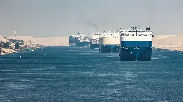 Россия захватила Суэцкий канал - аналитики Kpler