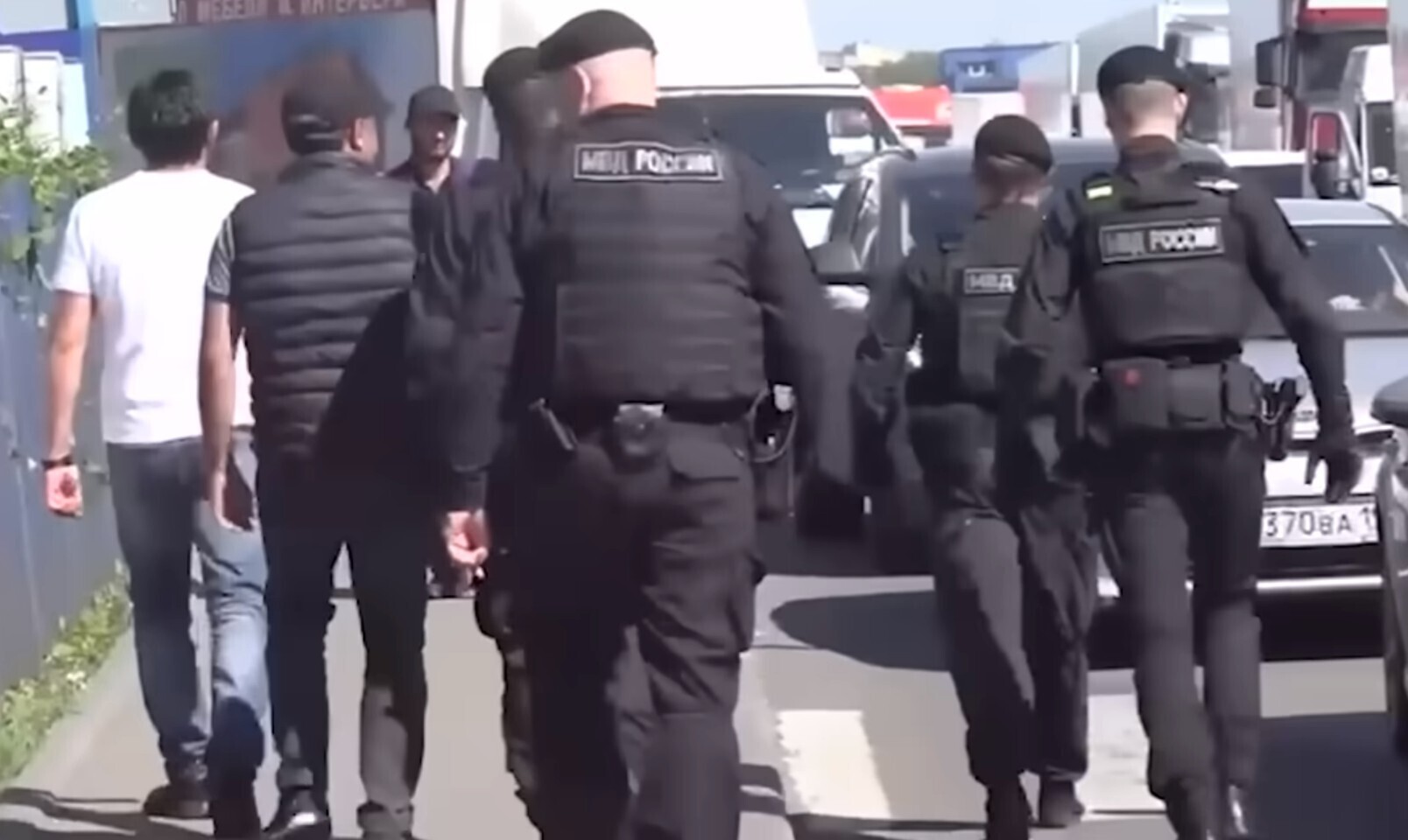 Охота на мигрантов началась: Россия нашла способ, как избавиться от мигрантов