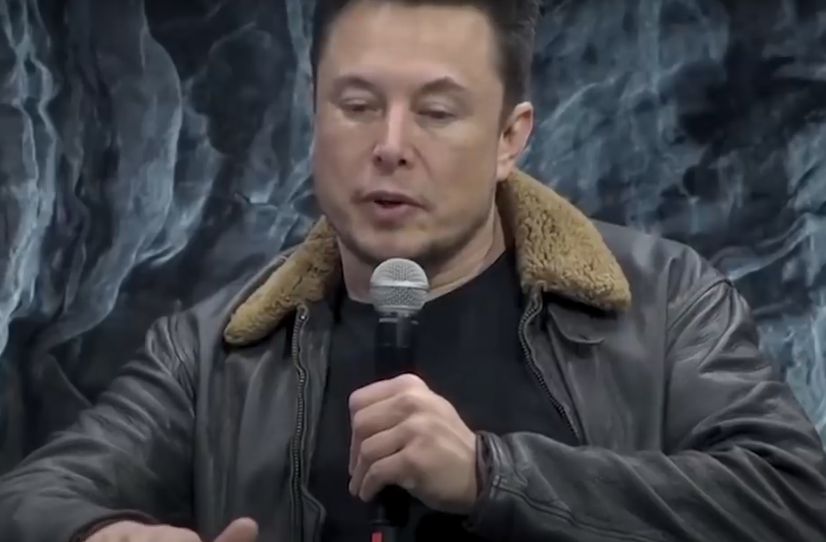 Илон Маск предупреждает об опасности использования мессенджера WhatsApp