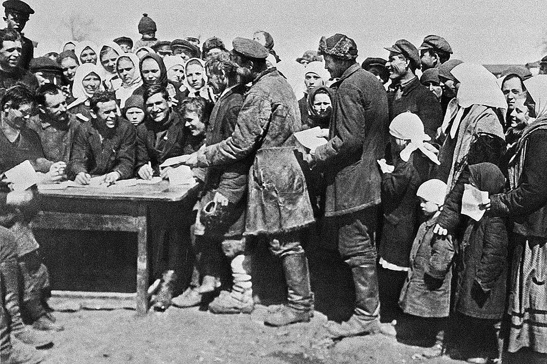 Успехи Коллективизации в СССР: Прогресс и вызовы