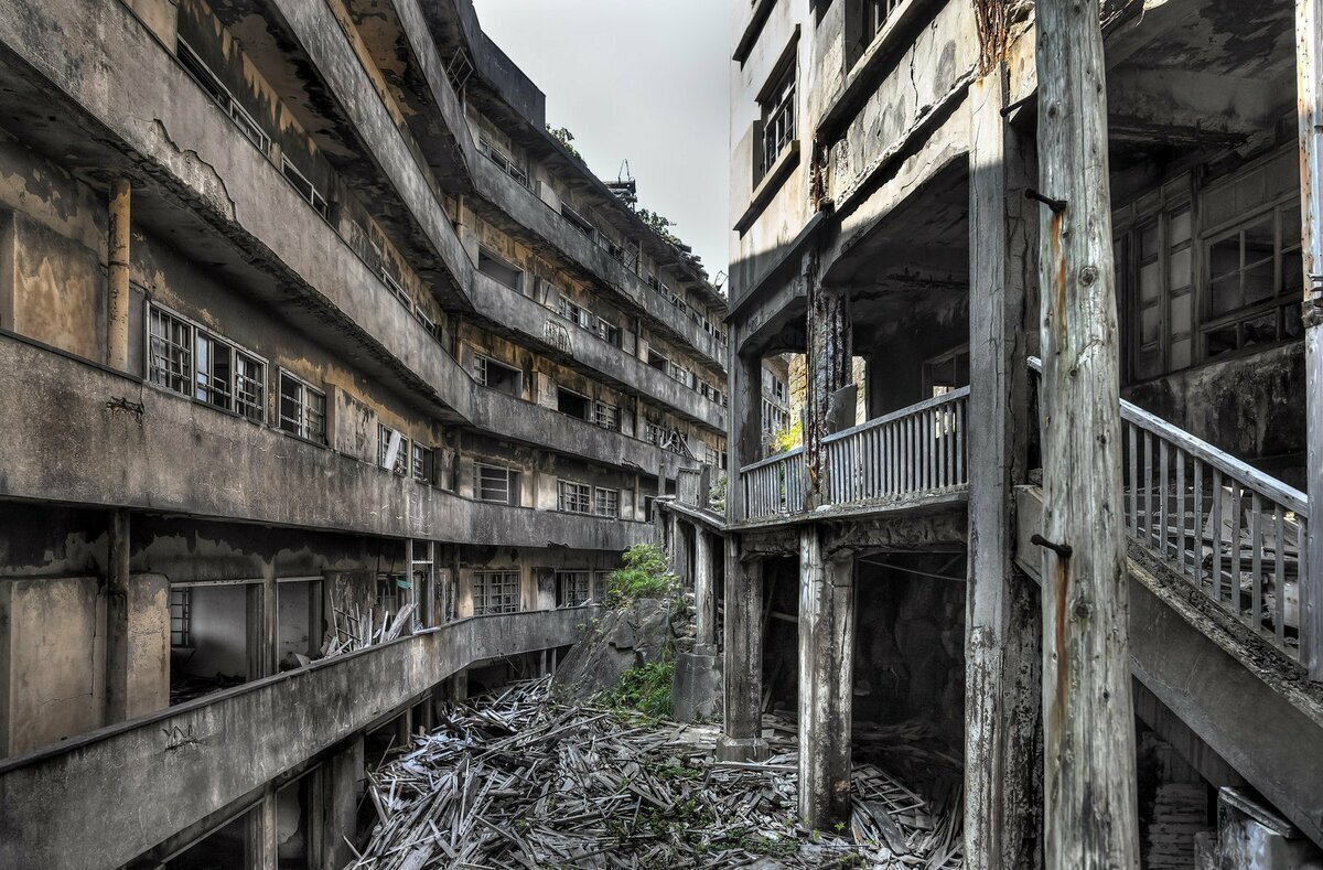 Силуэт мыса Хашима.