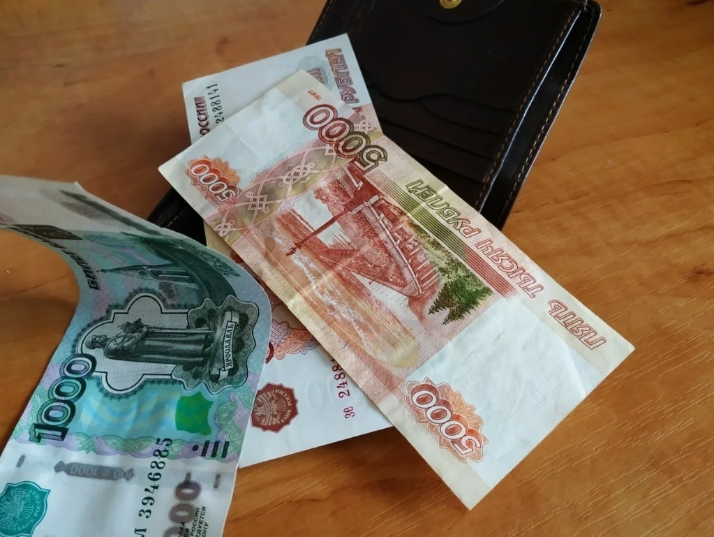 Единовременная выплата семьям с детьми до 10 000 рублей – когда можно будет получить эти деньги?