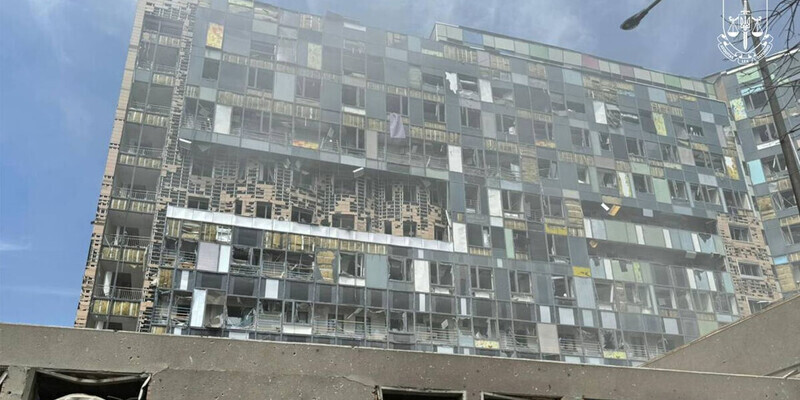 PR-операция на крови. Кремль отреагировал на попадание ракеты в больницу в Киеве