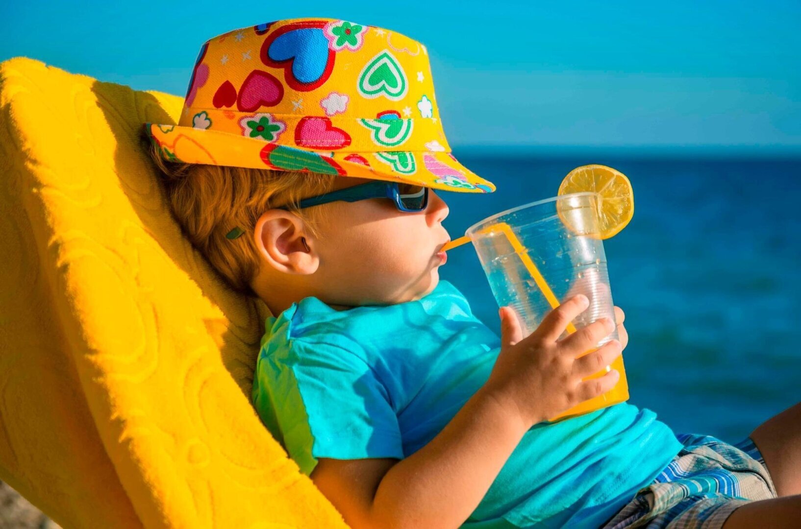 Как переносить экстремальную жару? Как уберечь себя и детей от теплового удара? Опыт выживания в жарких странах пригодится нам этим летом!