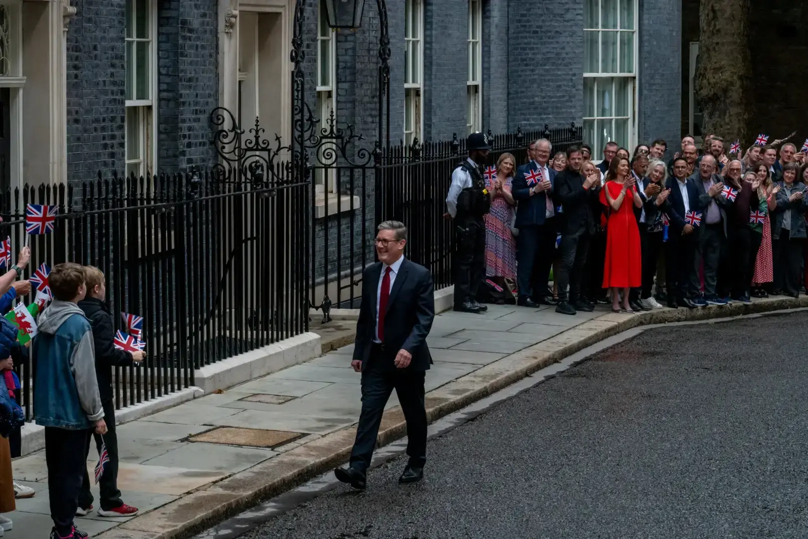 Разыскивается: Чудотворец по вопросам миграции