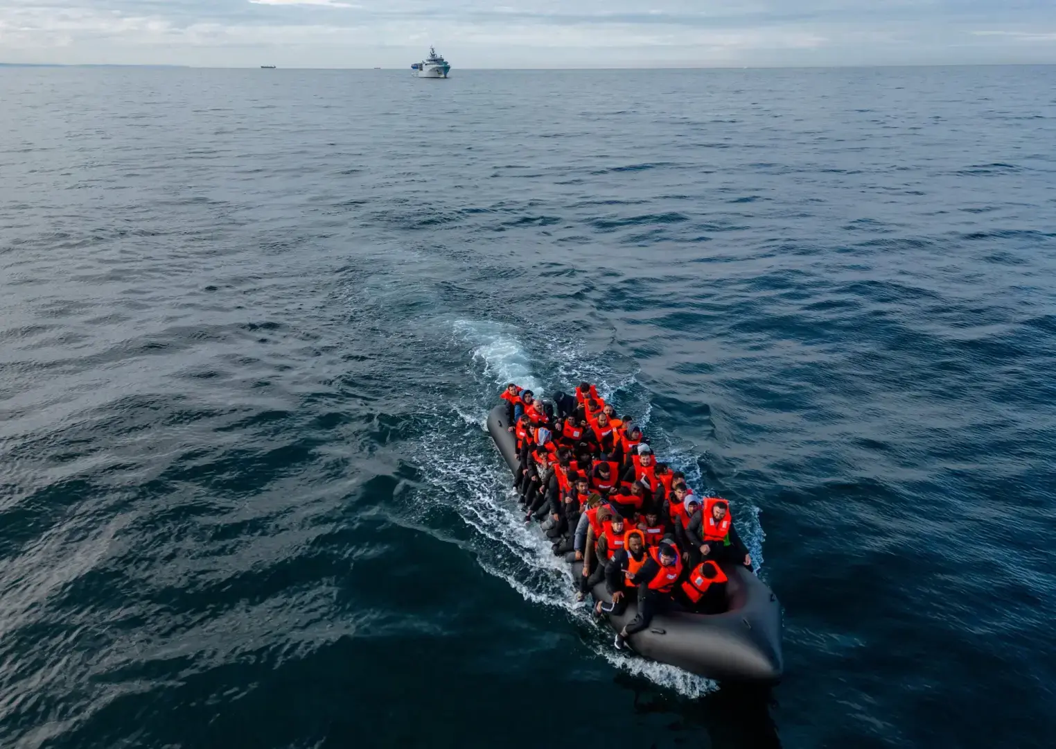 Разыскивается: Чудотворец по вопросам миграции