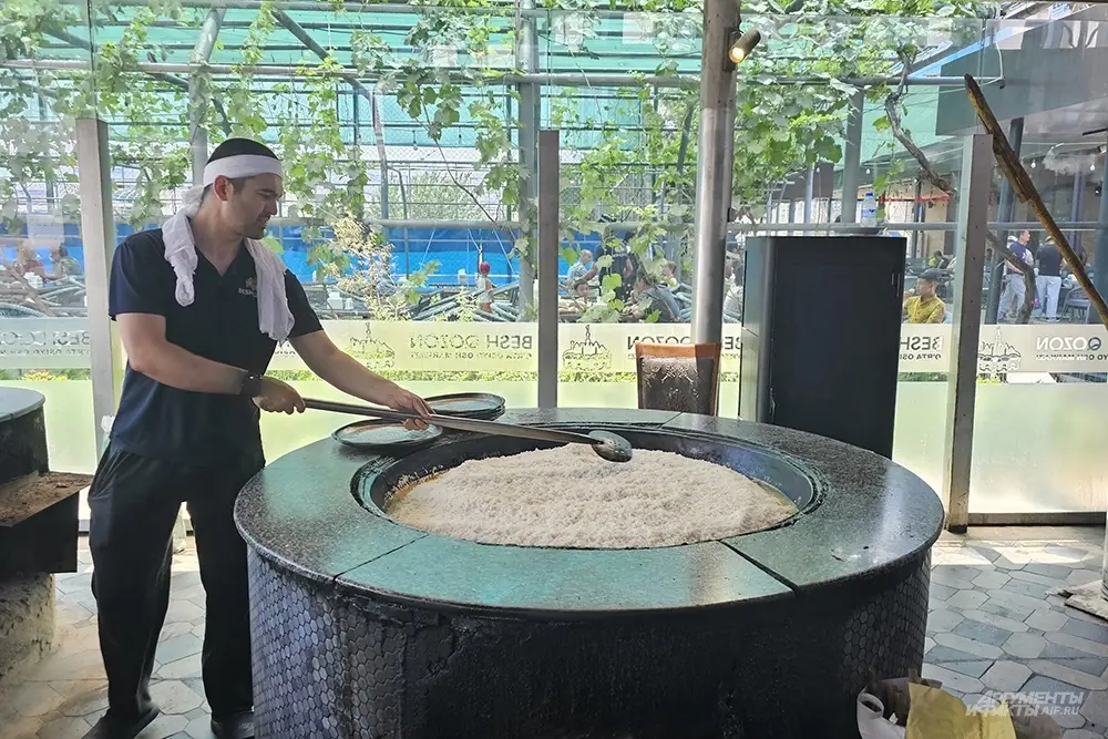 «Съела плов, бегала голая». Как правильно выбрать главное узбекское блюдо?