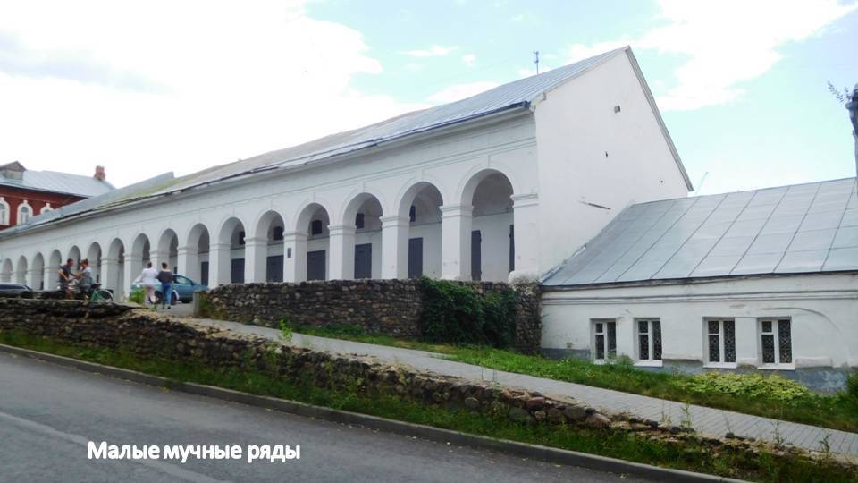 Продолжение экскурсии по купеческим рядам Нижнего торгового двора