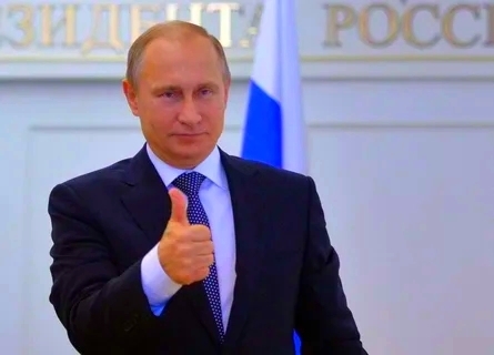 «АвтоВАЗ» бизнес-класса: На чем Владимир Путин приехал на открытие трассы М-11?