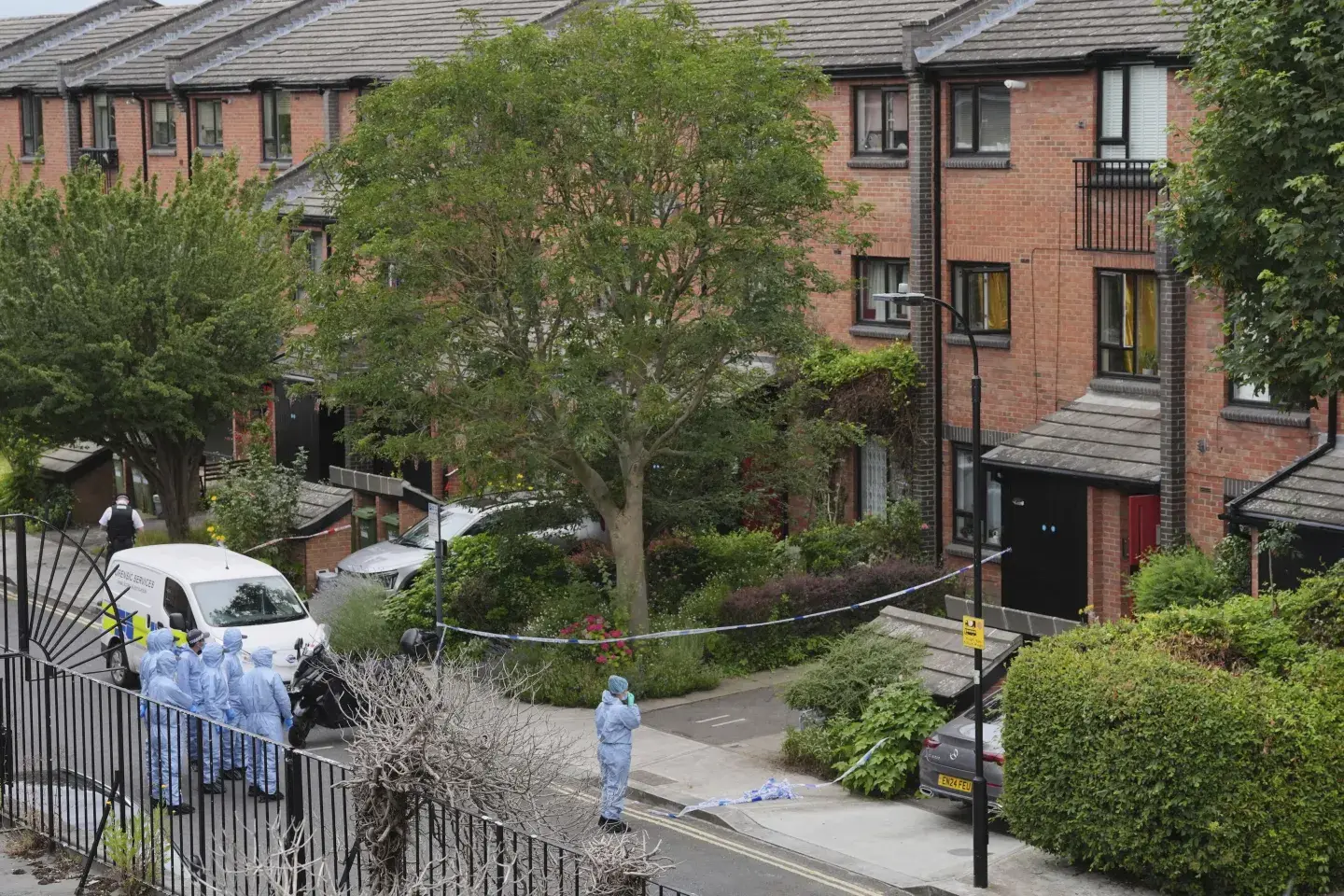 В Великобритании арестован мужчина из-за человеческих останков, найденных в брошенных чемоданах