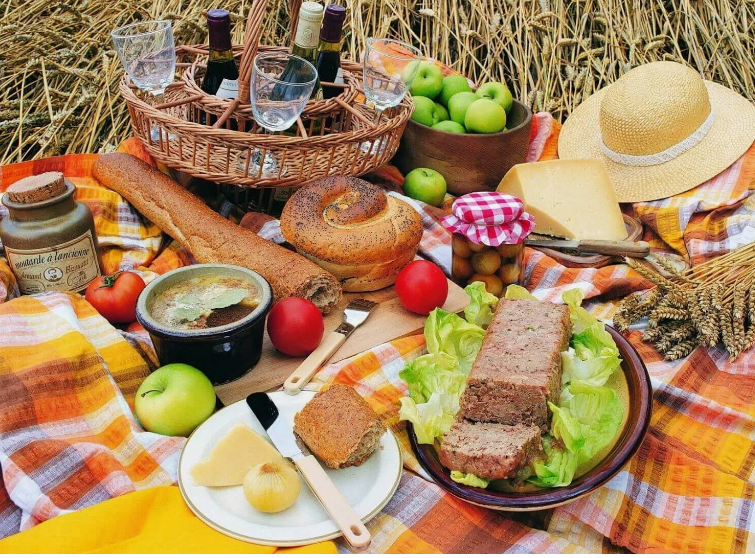 Как летом не отравиться: советы, которые помогут вам наслаждаться жарой без рисков для здоровья