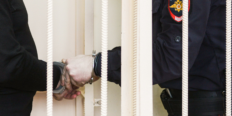 За что суд арестовал экс-полковника МВД Владимира Новгородова?