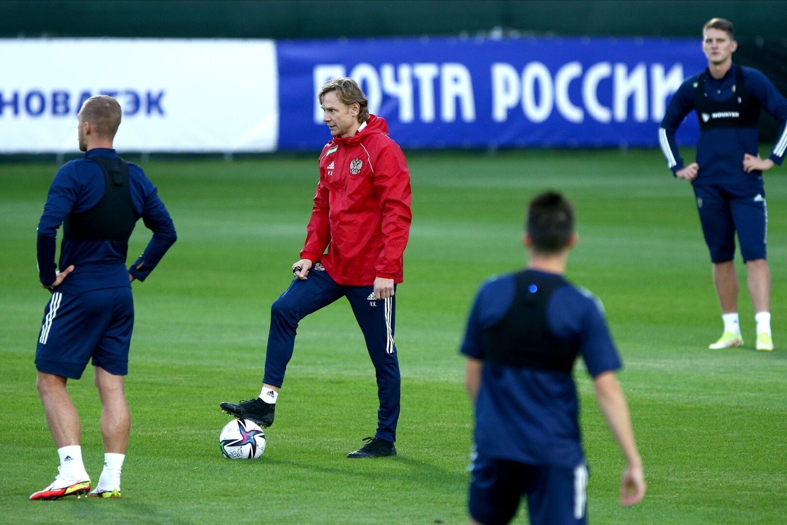 Азиатский вызов. С кем сборная России по футболу может сыграть этой осенью?