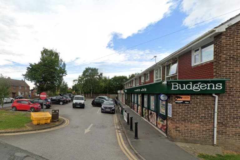 Четверо мужчин арестованы за попытку похищения пяти девочек