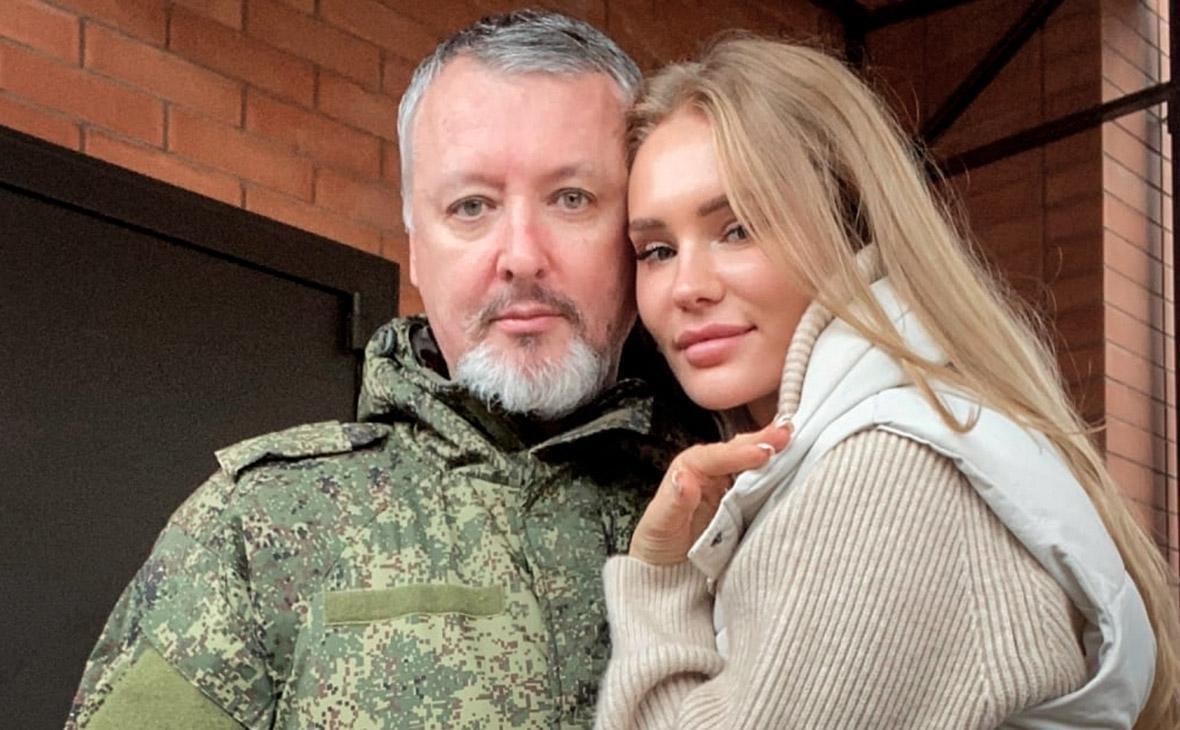 Где сейчас Игорь Стрелков? Работает в швейном цехе?