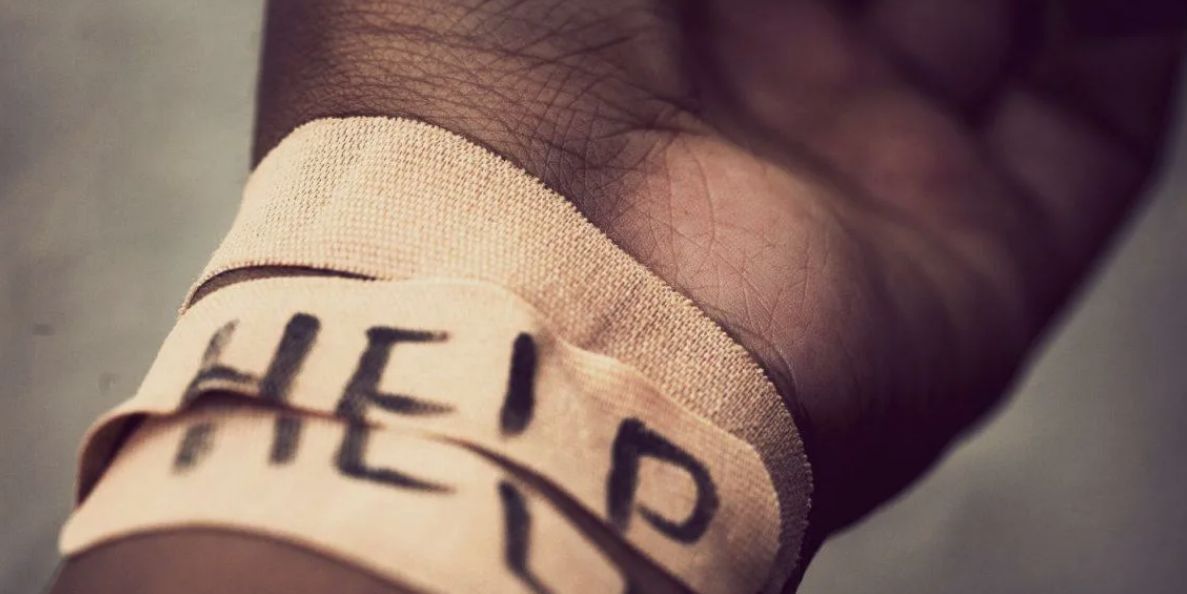 Зачем подростки причиняют себе боль