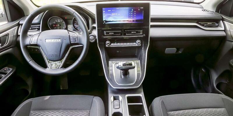 «Автоэксперт Тимкин сравнивает Lada Vesta SW Cross с Москвичом 3 и Haval M6: комплексный анализ»