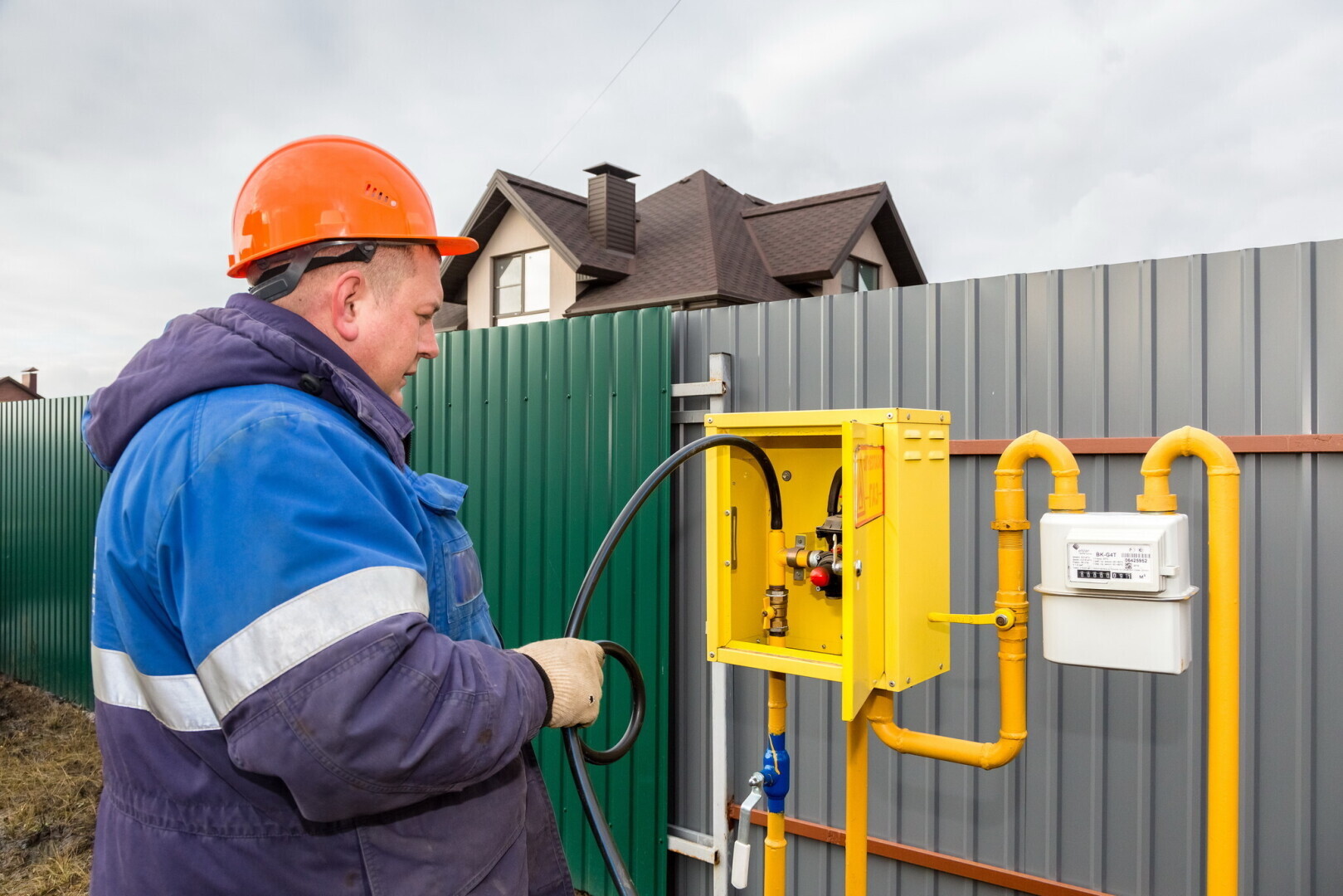 Мужчина подвел 7 км газопровода к своему дому. «‎Газпром»‎ 6 лет поставлял по нему газ другим клиентам, не платя ни копейки. Что решил суд?