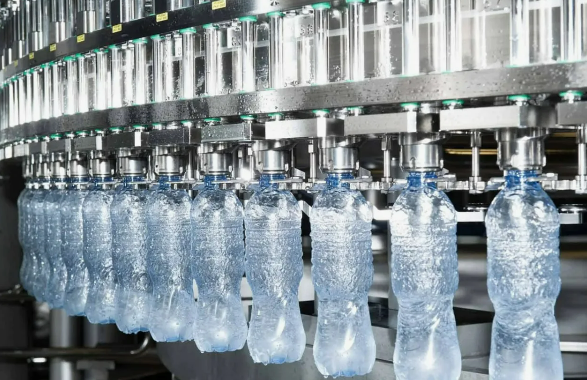 Инфекция в бутылке. Что известно о массовом отравлении питьевой водой на Урале?