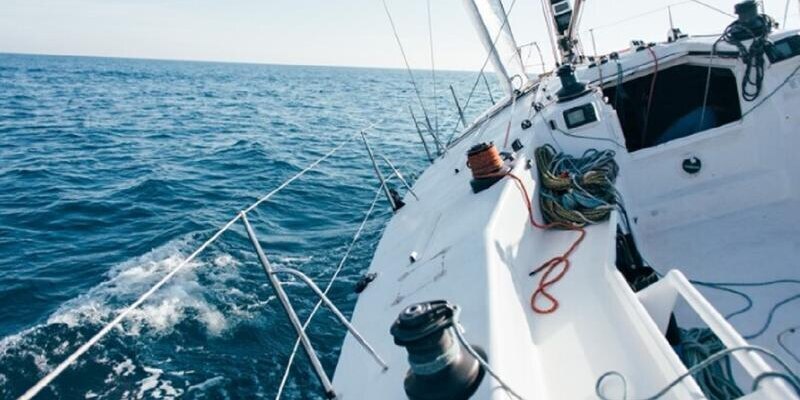 Роскошь и трагедия: что известно о мега яхте Ethos, которая тонет у берегов греческого острова?