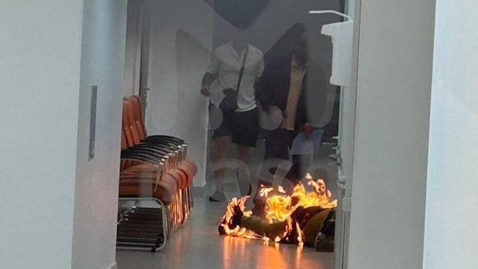 Что случилось? Посетитель МФЦ поджег себя в отделении на юго-западе Москвы