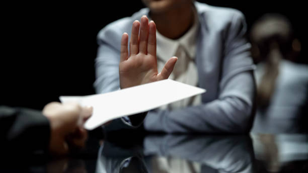 Роскомнадзор решает, какой сайт признать запрещенным и какую информацию в Сети блокировать