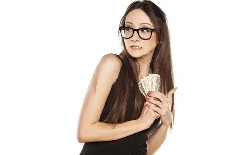 Алчность: Движущая сила зла или просто механизм выживания?