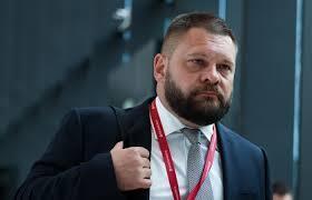 Военкора Поддубного планируют перевезти из курской больницы.