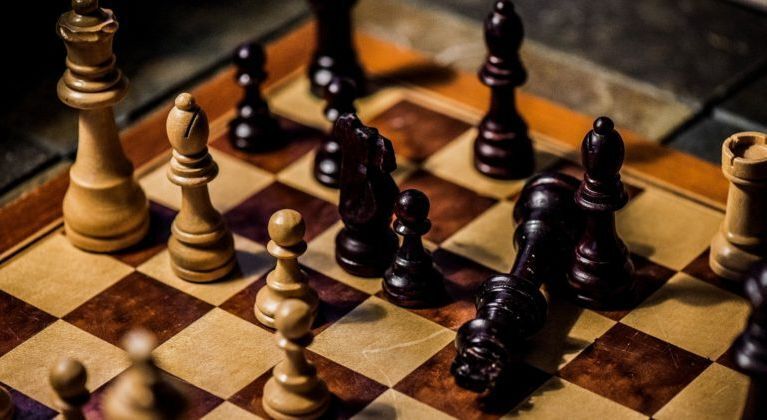 Сколько длилась самая долгая шахматная партия?