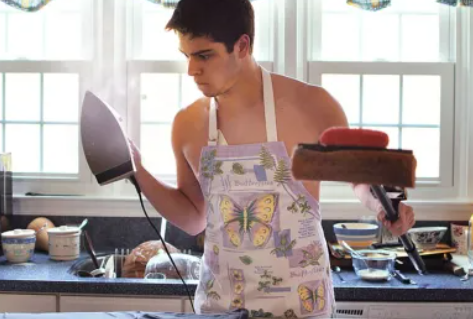 Должен ли мужчина всё делать для женщины просто так, ничего не требуя взамен?