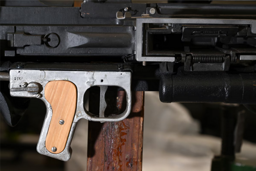 Со дна озера: в Смитсоновском институте приземляется российский самолет