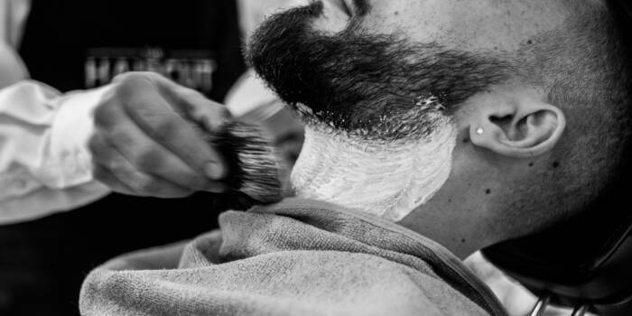 Почему у мужчин есть бороды, а у женщин нет?