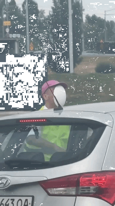 Зачем в нашем проблемном соседнем государстве люди стали носить безликие маски