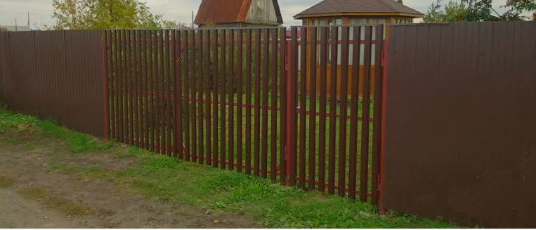 Установка забора на пучинистых грунтах: как избежать проблем и обеспечить долговечность