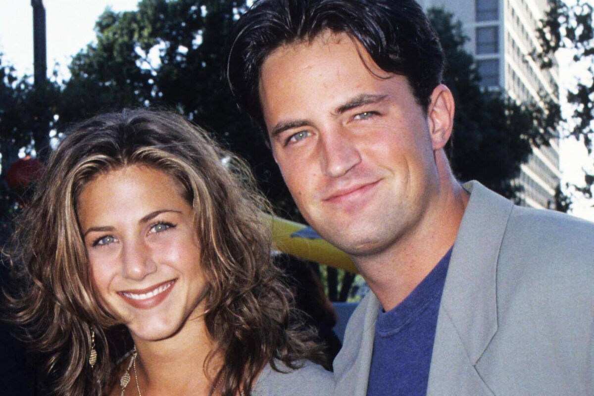 10 лет мировой известности "сожгли" актёра Мэттью Перри. Кого привлекли к уголовной ответственности из-за его гибели?