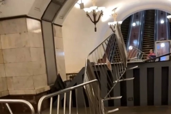 Нештатная ситуация. На станции Арбатская в Москве сработала дверь взрывозащиты
