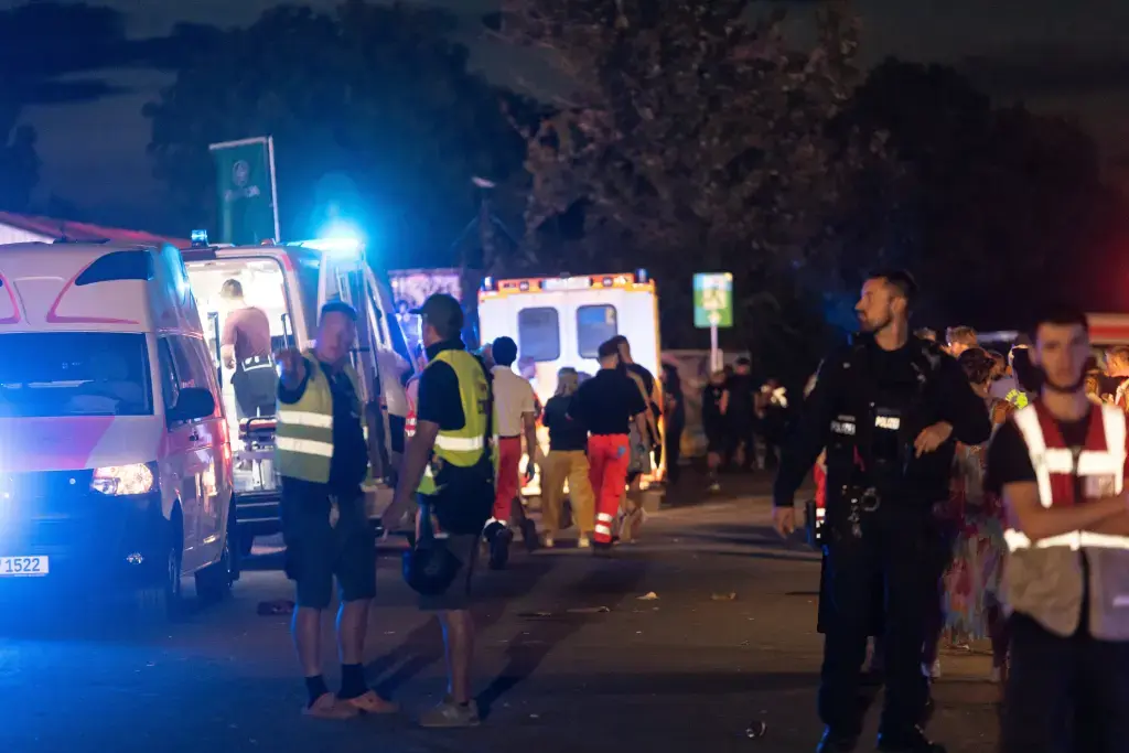 На музыкальном фестивале в Германии загорелось колесо обозрения, пострадали 30 человек