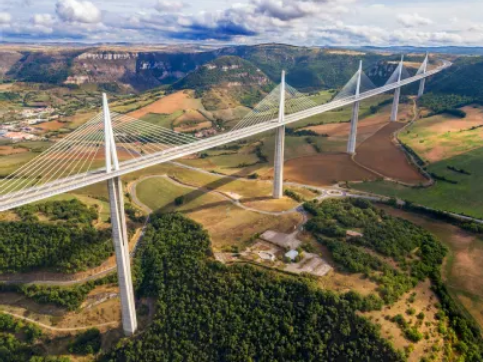 Как самый высокий мост в мире изменил карту Европы