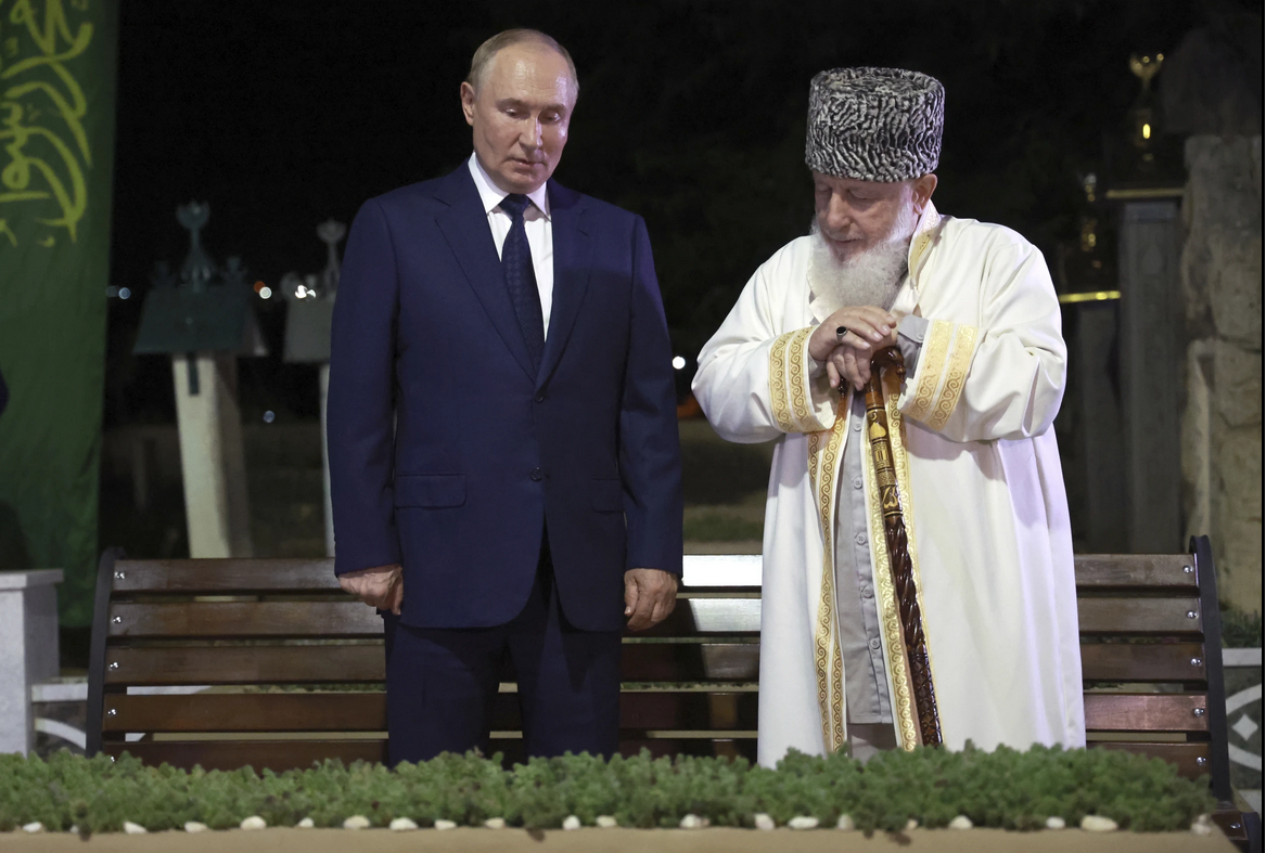 Путин совершает неожиданную поездку в Чечню через три недели после вторжения Украины в Россию