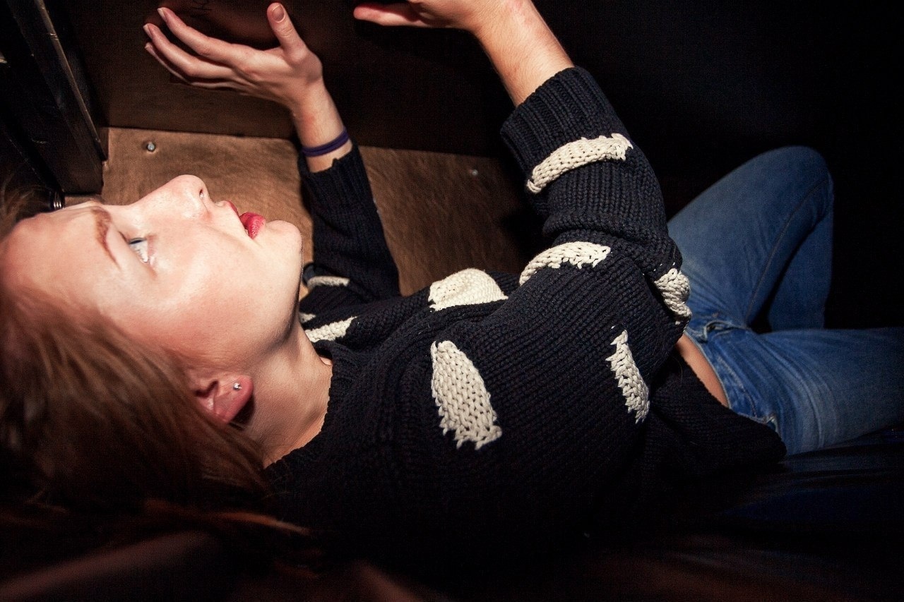 ⚡Лег, полежал и пошел. Что такое гроботерапия, сколько она стоит и кому может помочь?