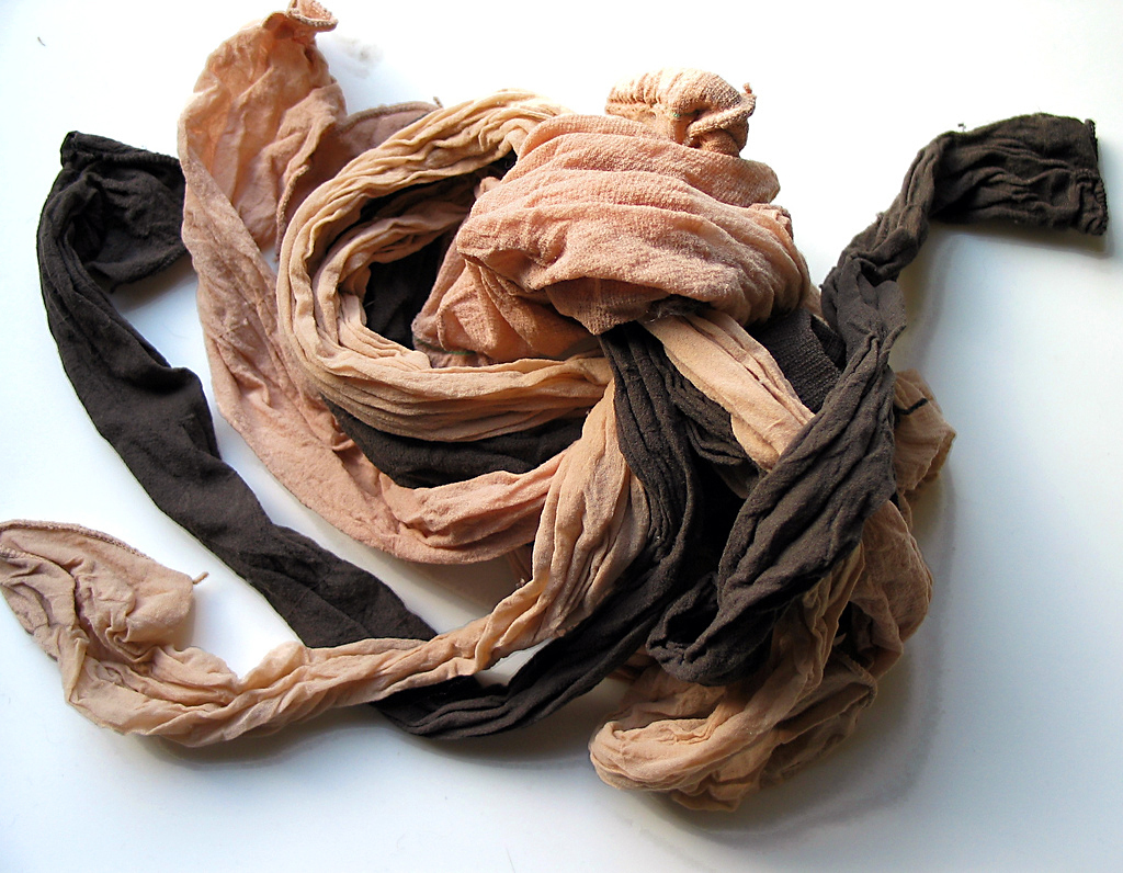 Как яблоко может помочь избавиться от насекомых, прилипших к лобовому стеклу?