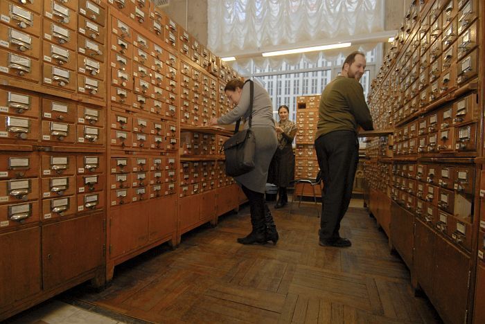 Зал каталогов Российской государственной библиотеки ("Ленинки"). 1990-е