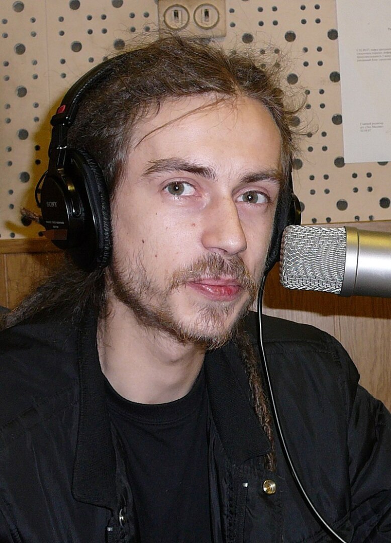 Ишь ты. Сначала восхваляют Шамана. А потом ругают его за миллионные гонорары. Так определитесь уже наконец.