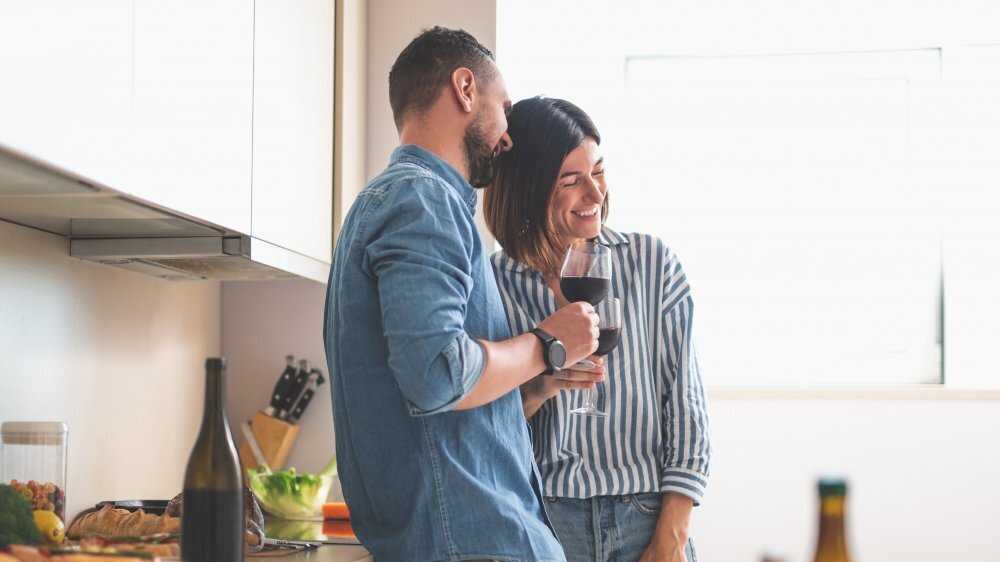 Как Понять, Что Кто-то Вас Влюблен: 7 Секретных Признаков!