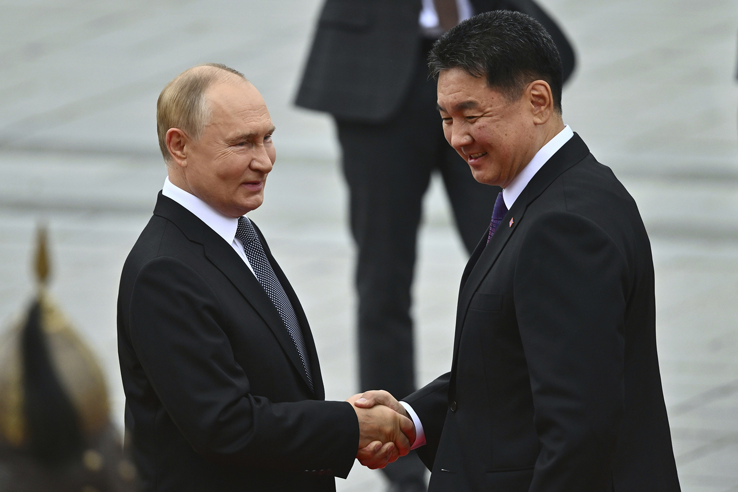 Москва откликается на просьбы Монголии о поставке топлива и горюче-смазочных материалов по льготным ценам.