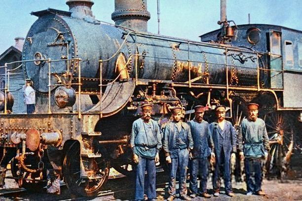 28 августа 1851 года было открыто сквозное железнодорожное движение между Санкт-Петербургом и Москвой